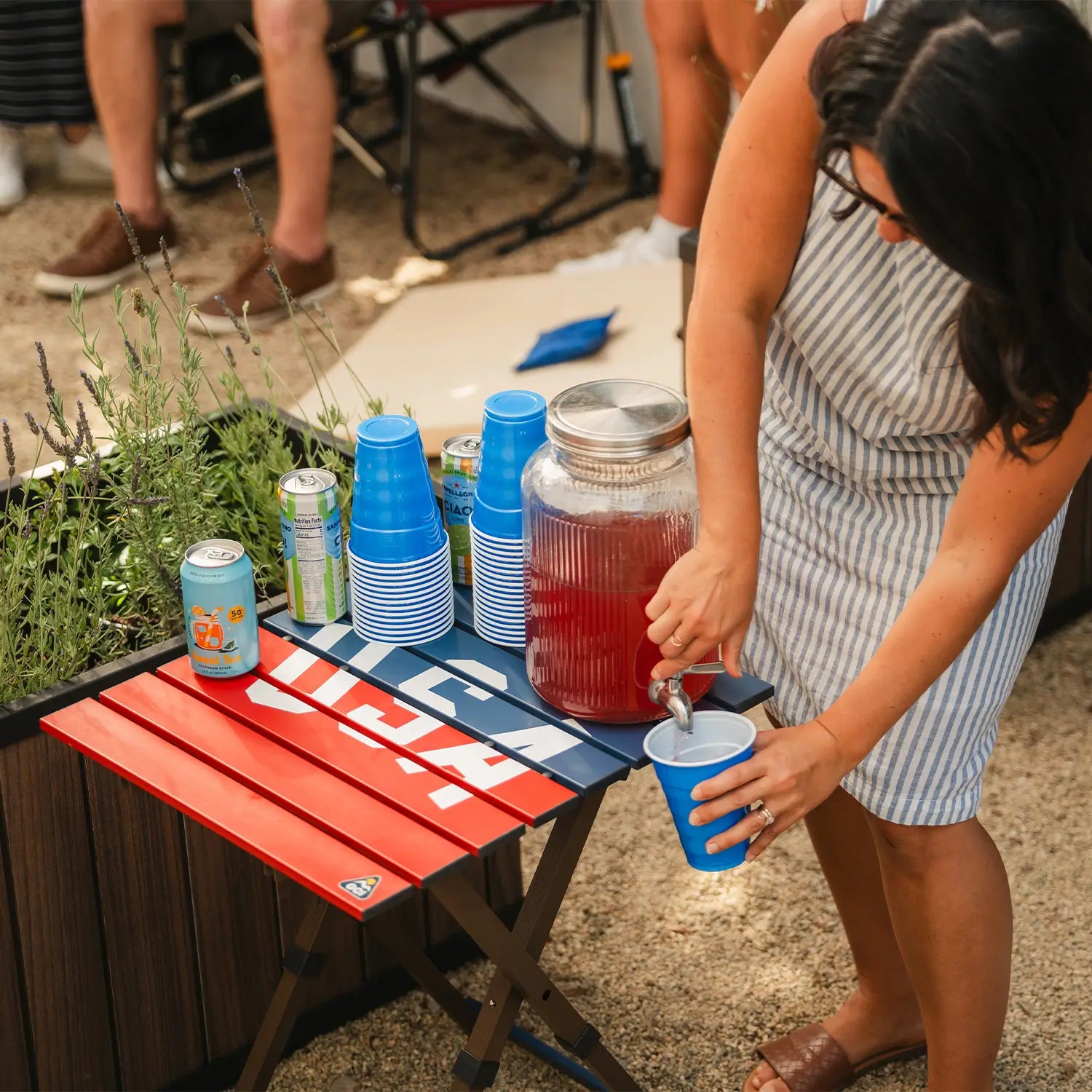 Compact Camp Table 20 | Featured Outdoor Choice | Outlandridge 81FC 7O
